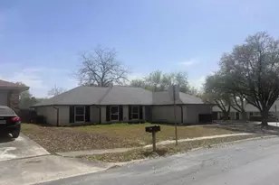 6402 Green Top Dr, San Antonio, TX 78233 - Photo 2