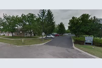 995 Meadow Ln, Kenton, OH 43326 - Photo 2