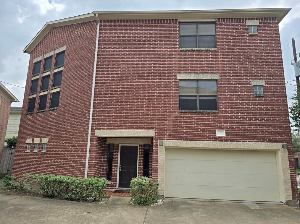 9703 Marlive Ln, Houston, TX 77025-4807