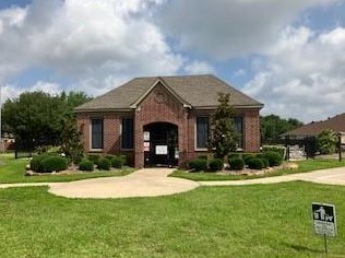 5526 Walnut Gln Ln, Richmond TX 77471-2681 exterior