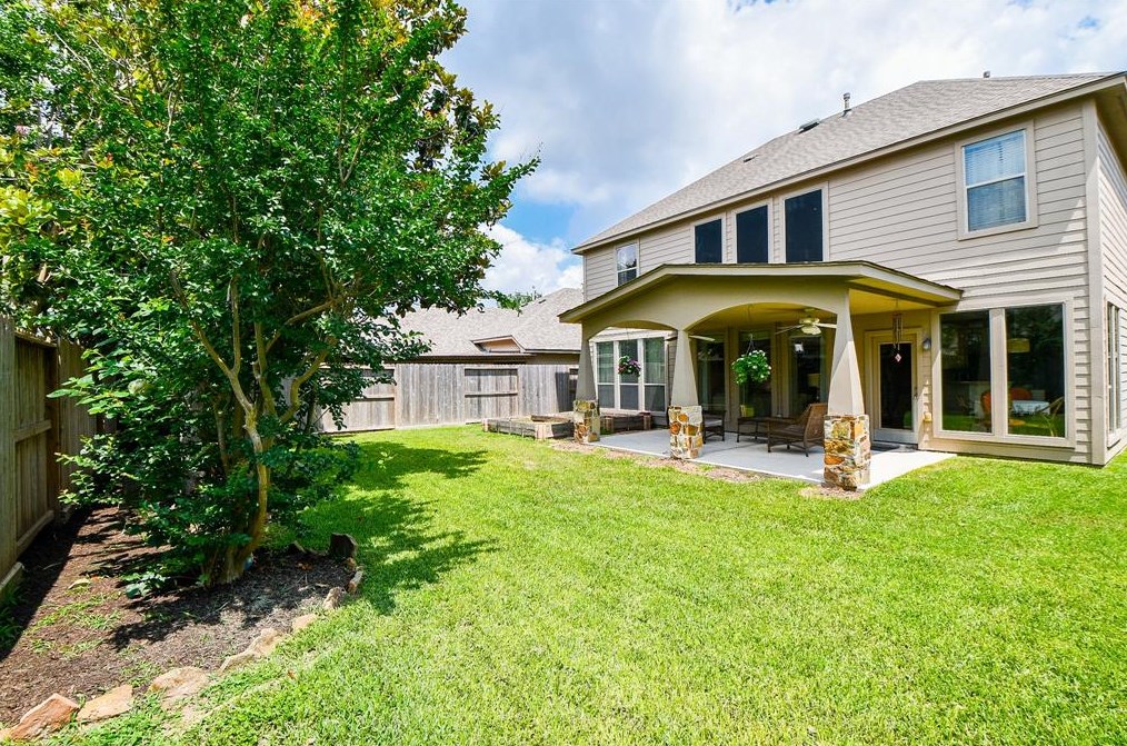 5526 Walnut Gln Ln, Richmond TX 77471-2681 exterior