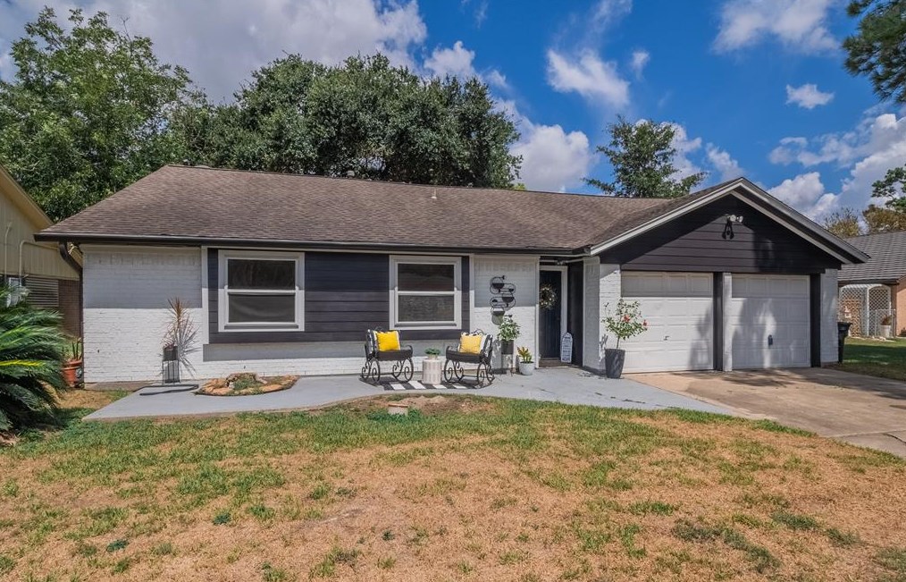 12546 Bar Dr, Santa Fe, TX 77510-8610