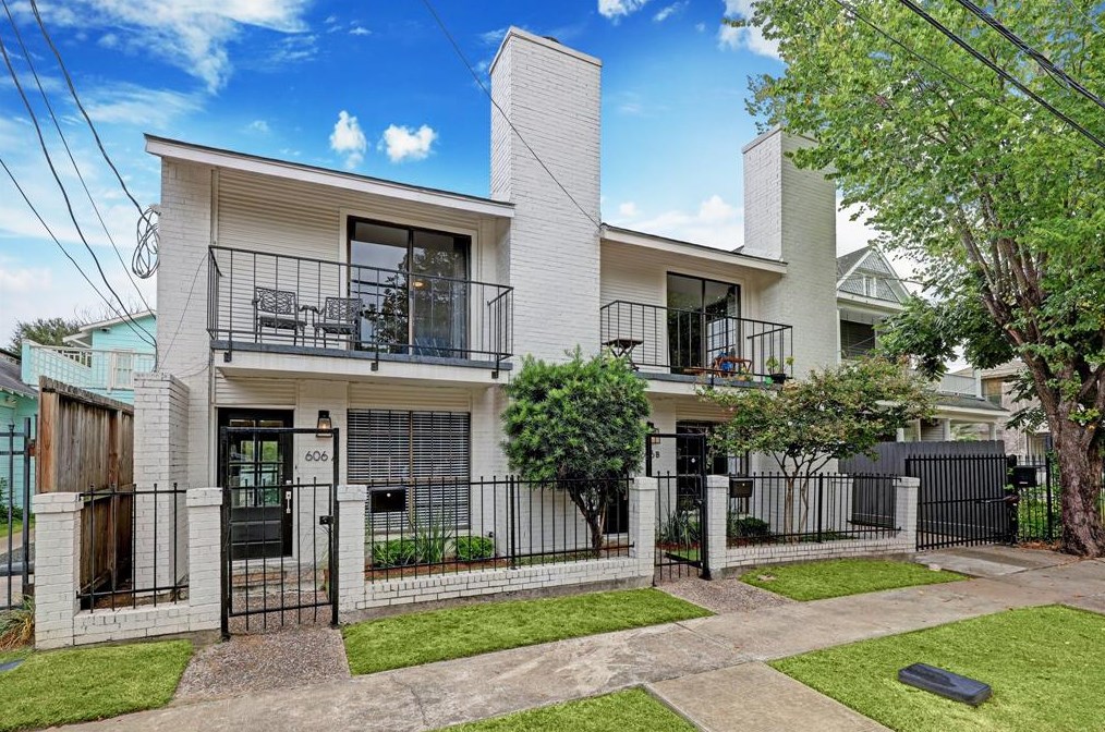 606 Welch St, Houston, TX 77006-2128