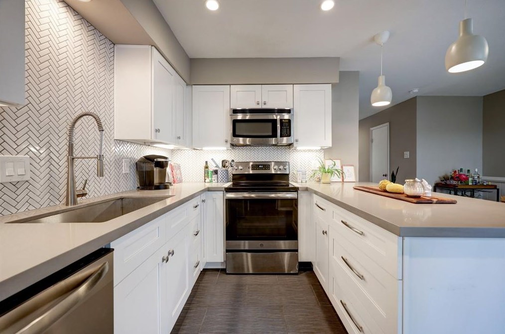 606 Welch, Houston TX  77006-1307 exterior