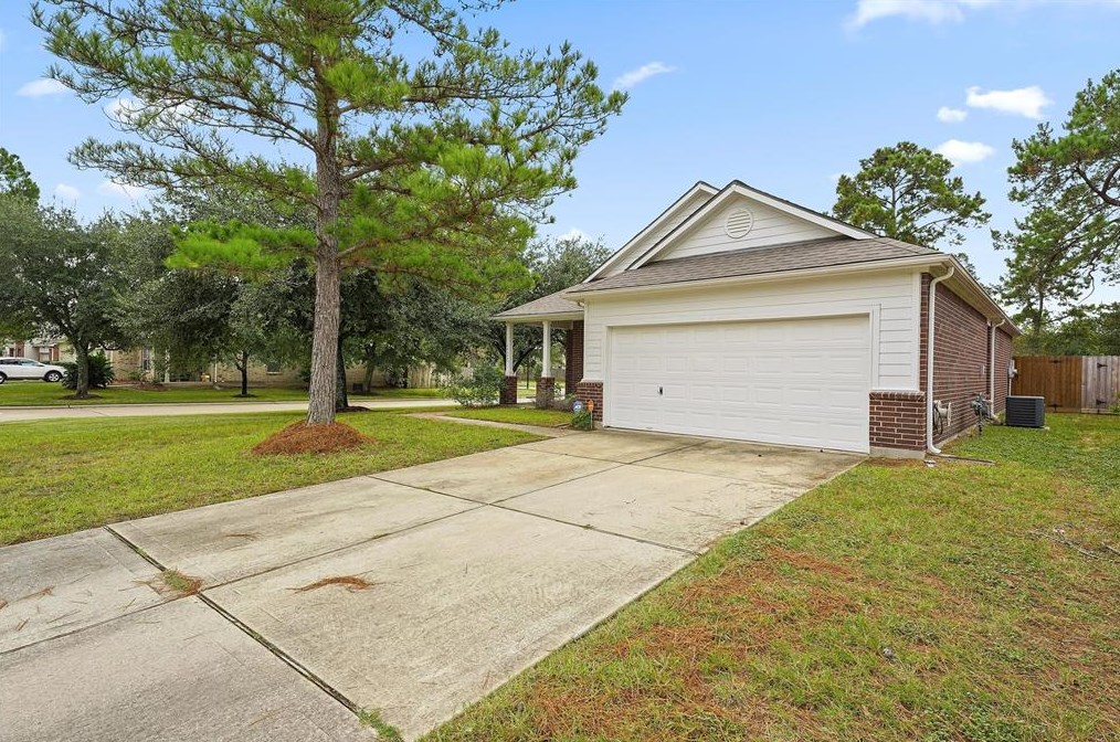 24203 Pinecreek Point Ct, Spring TX  77373-4967 exterior