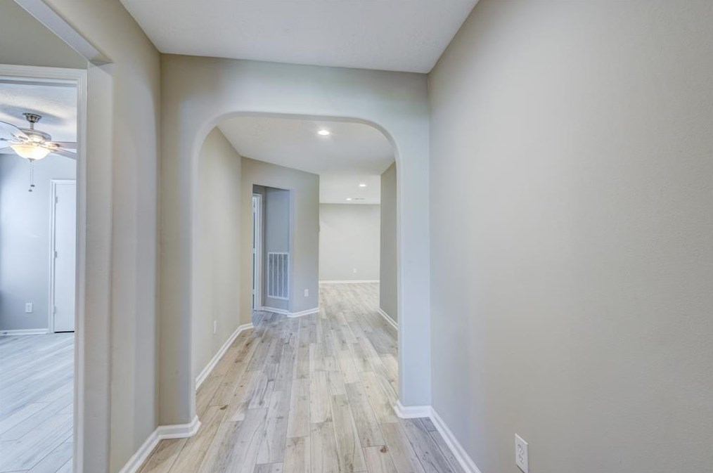 9730 Gulfstream Dr, Conroe, TX 77303