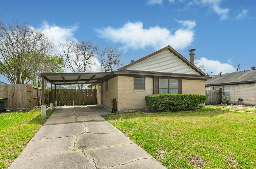 4655 Orange Cir S, Pearland, TX 77581
