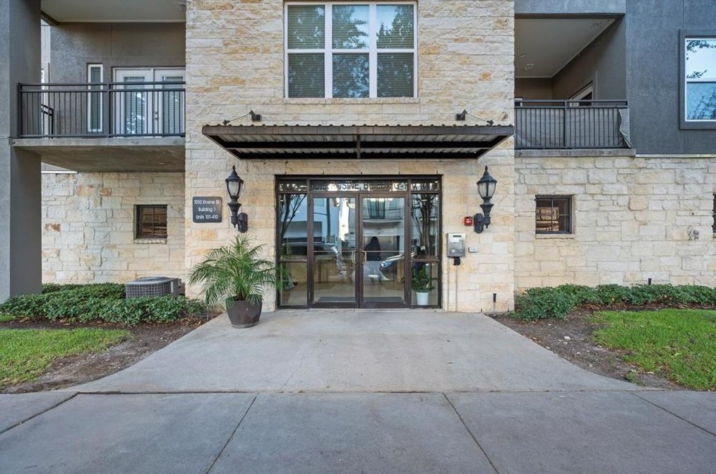 1010 Rosine St Apt 101, Houston, TX 77019