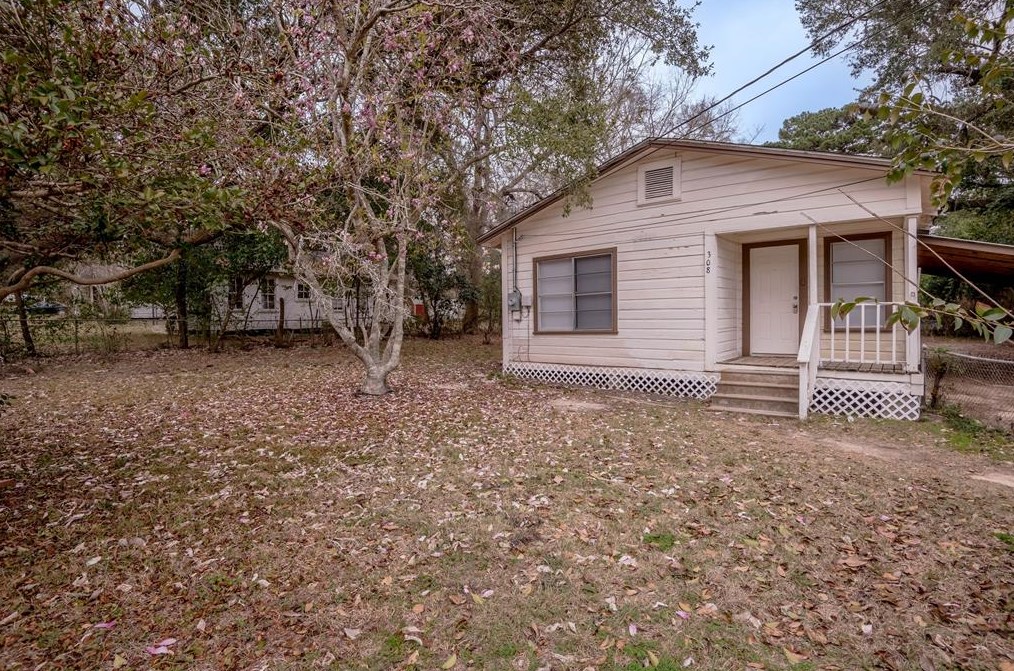 308 Kelley Blvd, Woodville, TX 75979