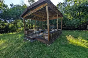 384 Lucille Dr, Livingston, TX 77351 - Photo 4