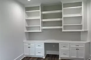 14159 Lakepoint Dr, Willis, TX 77318 - Photo 12