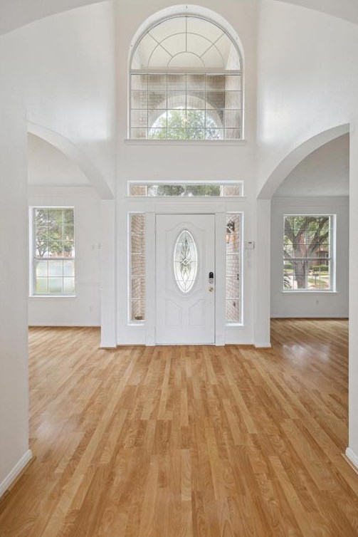 2207 Blue Vista Ct, Sugar Land, TX 77498-2127