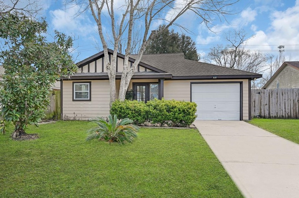 4930 Riverwood Dr, Richmond, TX 77469-2630