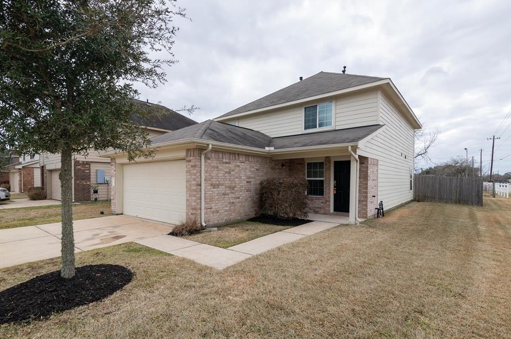 3643 Apache Meadows Dr, Baytown, TX 77521-4730