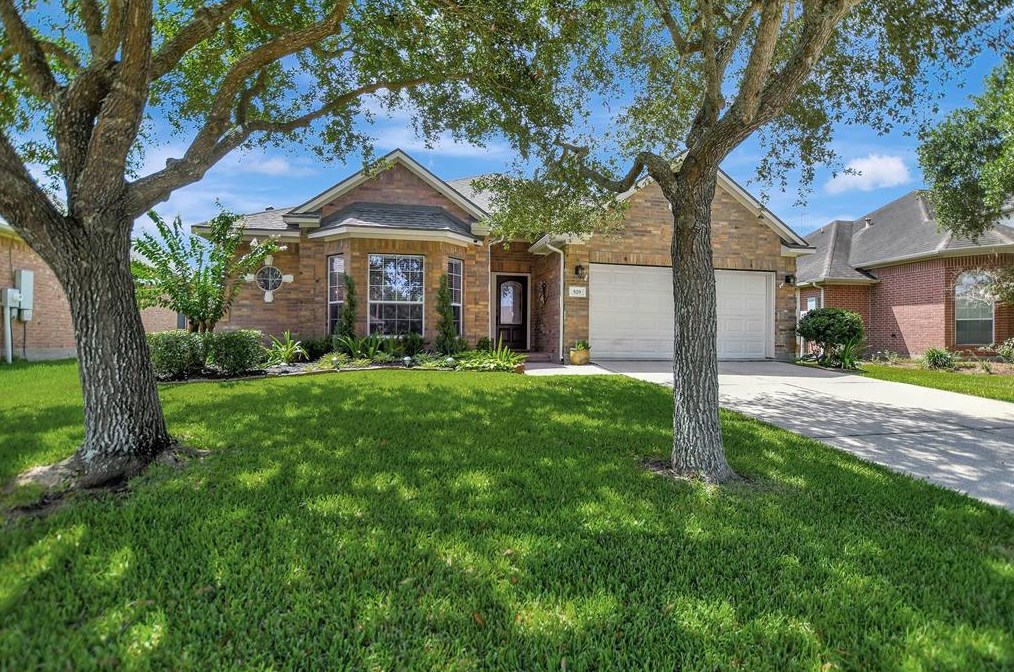 529 Lockland Ln, League City, TX 77573-7049