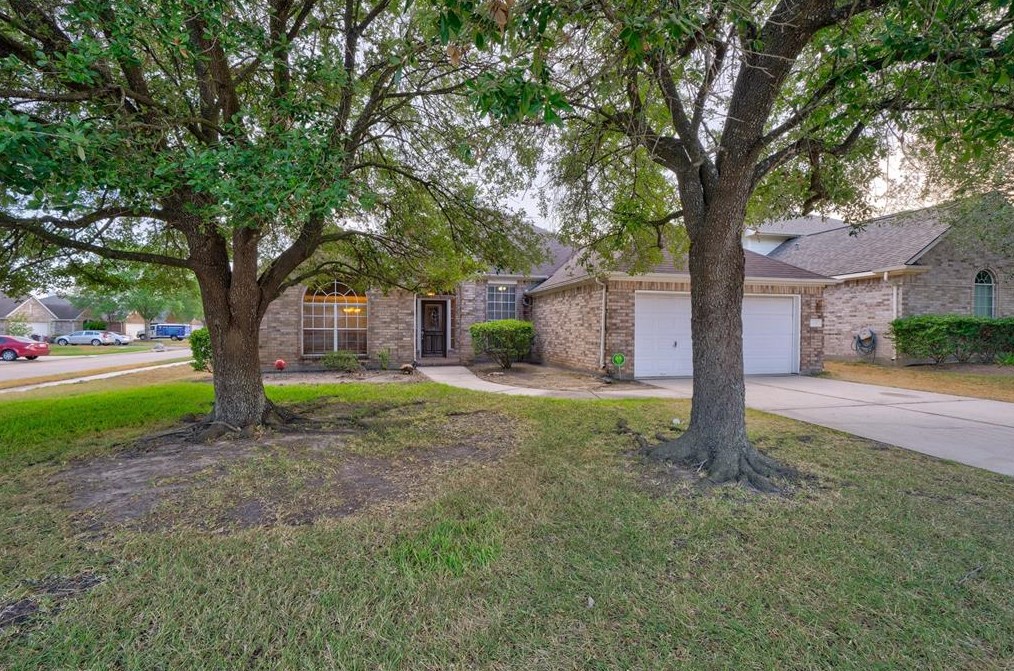 21507 Old Hannover Dr, Spring, TX 77388-4195