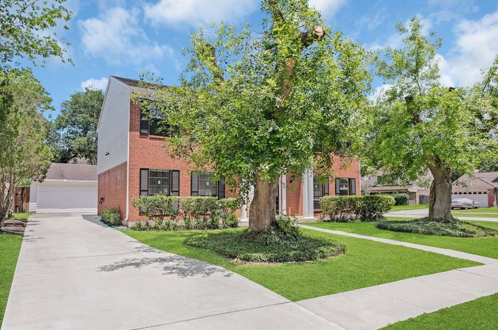 15251 Kelbrook Dr, Houston, TX 77062