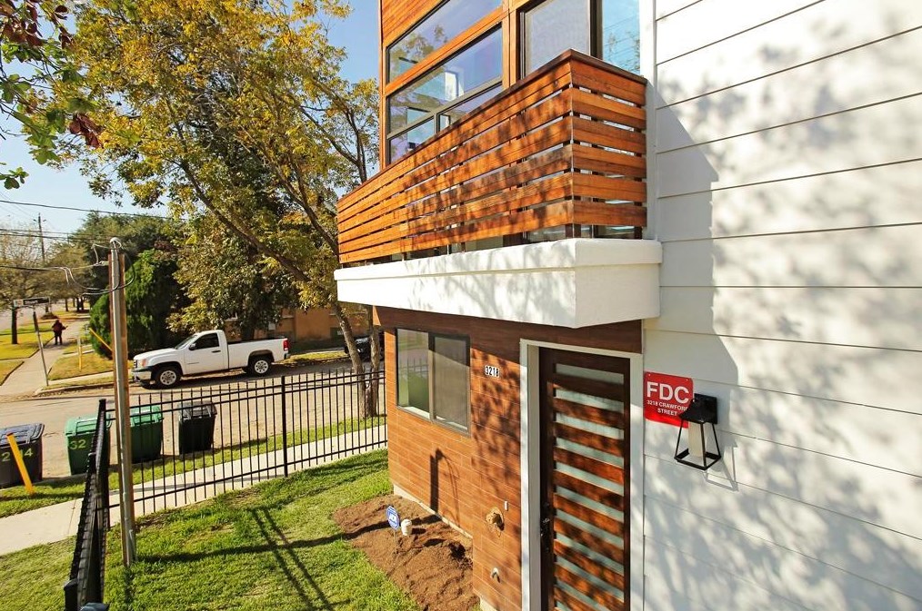 3218 Crawford St, Houston TX  77004-2925 exterior