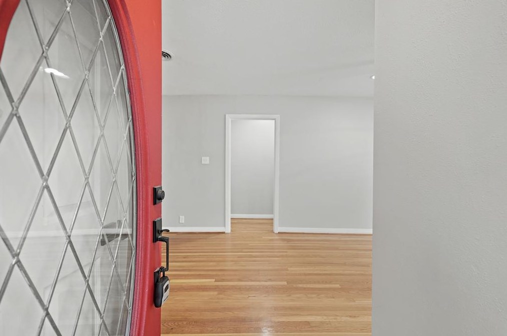 5258 Stillbrooke Dr, Houston, TX 77096-6200