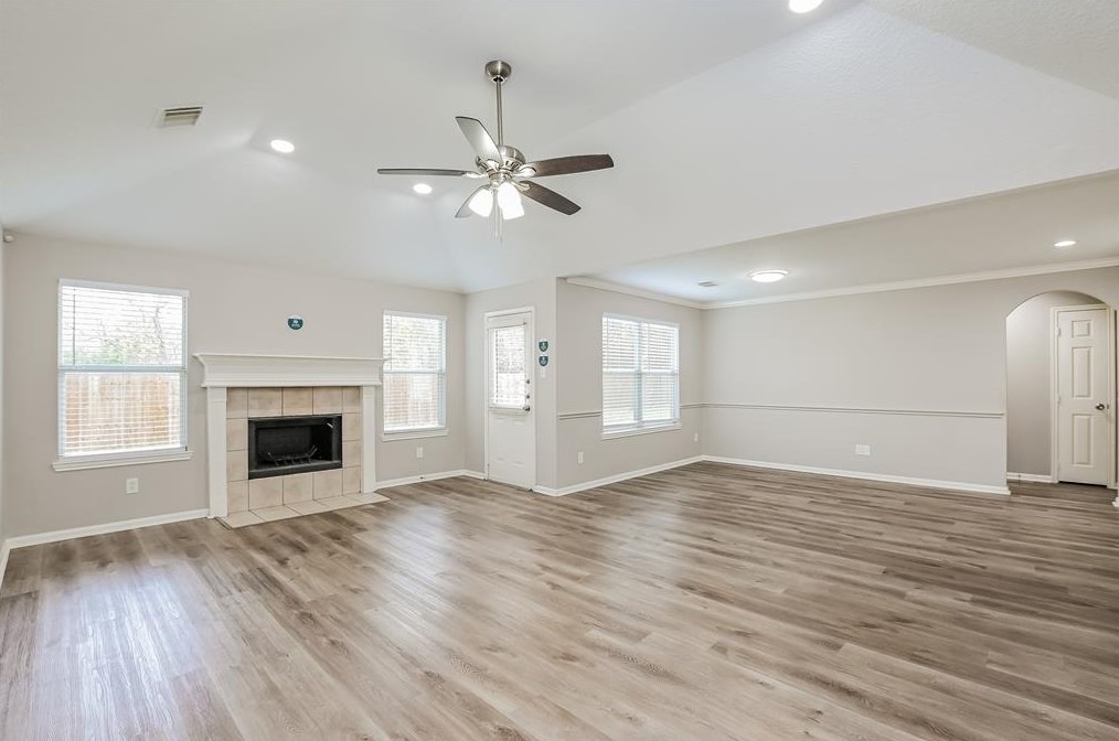 9825 Rhea Ct, Conroe TX  77385-4623 exterior