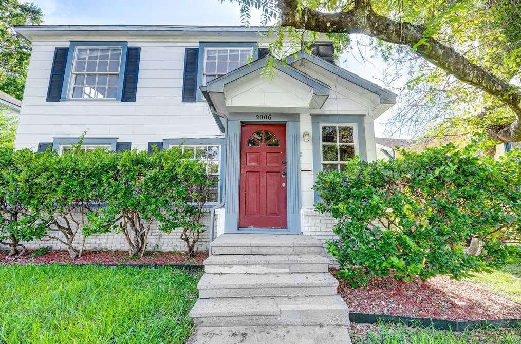 2006 Elmen St, Houston, TX 77019