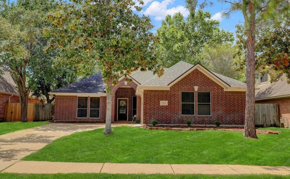 3306 Ridgepoint Ct, Pearland, TX 77584