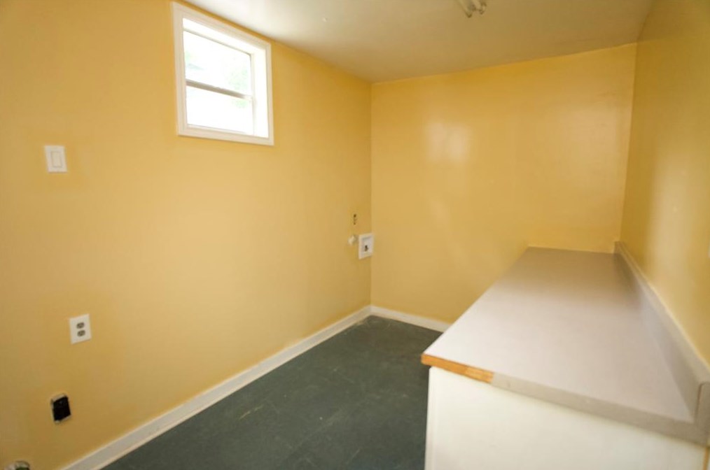 5234 Claremont St, Houston, TX 77023-3210
