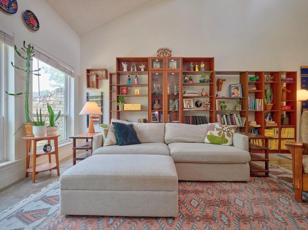5043 Spring Forest Dr, Houston, TX 77091-5016