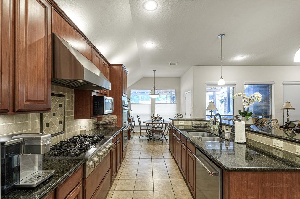 26940 Merlot Riv Dr, Humble TX 77339-1448 exterior