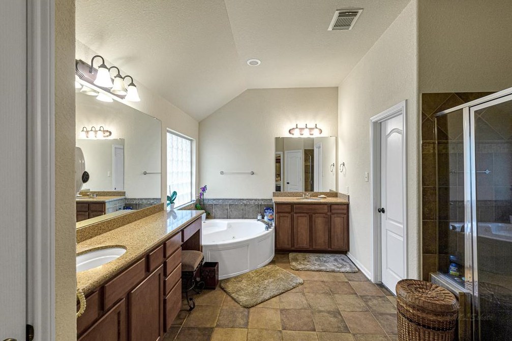 26940 Merlot Riv Dr, Humble TX 77339-1448 exterior