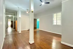 2319 Strand St, Galveston, TX 77550 - Photo 4