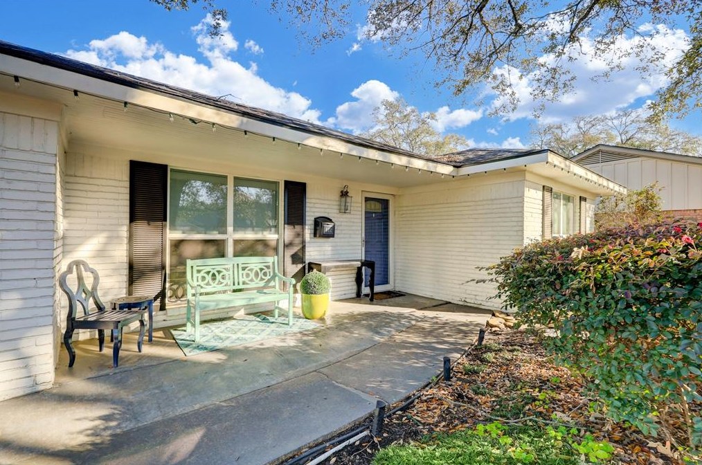 4414 Sumner Dr, Houston, TX 77018