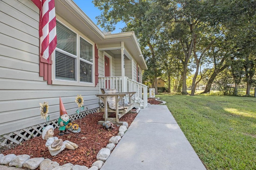 14210 6th St, Santa Fe, TX 77517-4026