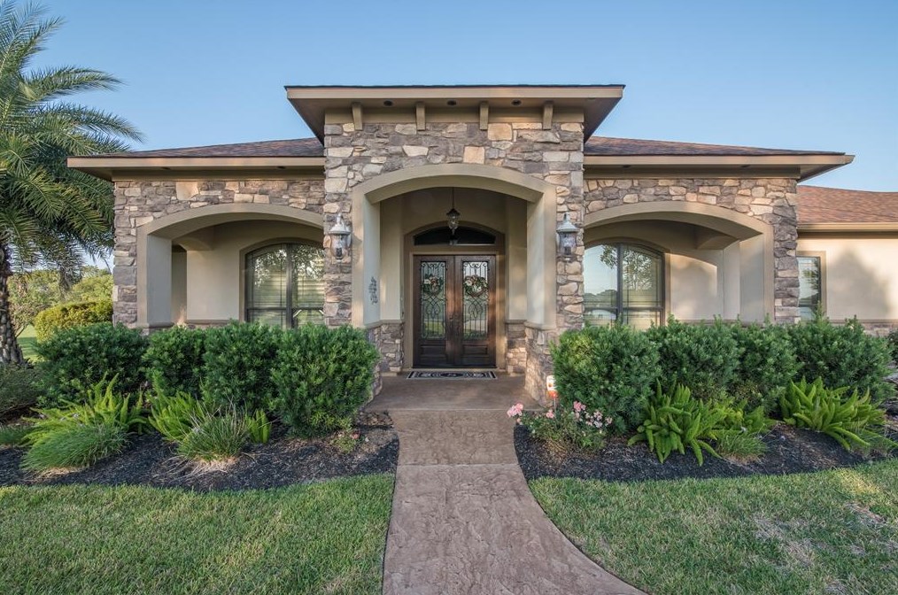 18426 Paloma Dr, Cypress, TX 77433-5904