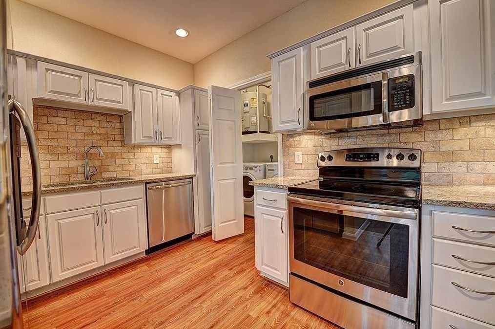 1919 Post Oak Park Dr #5115, Houston, TX 77027