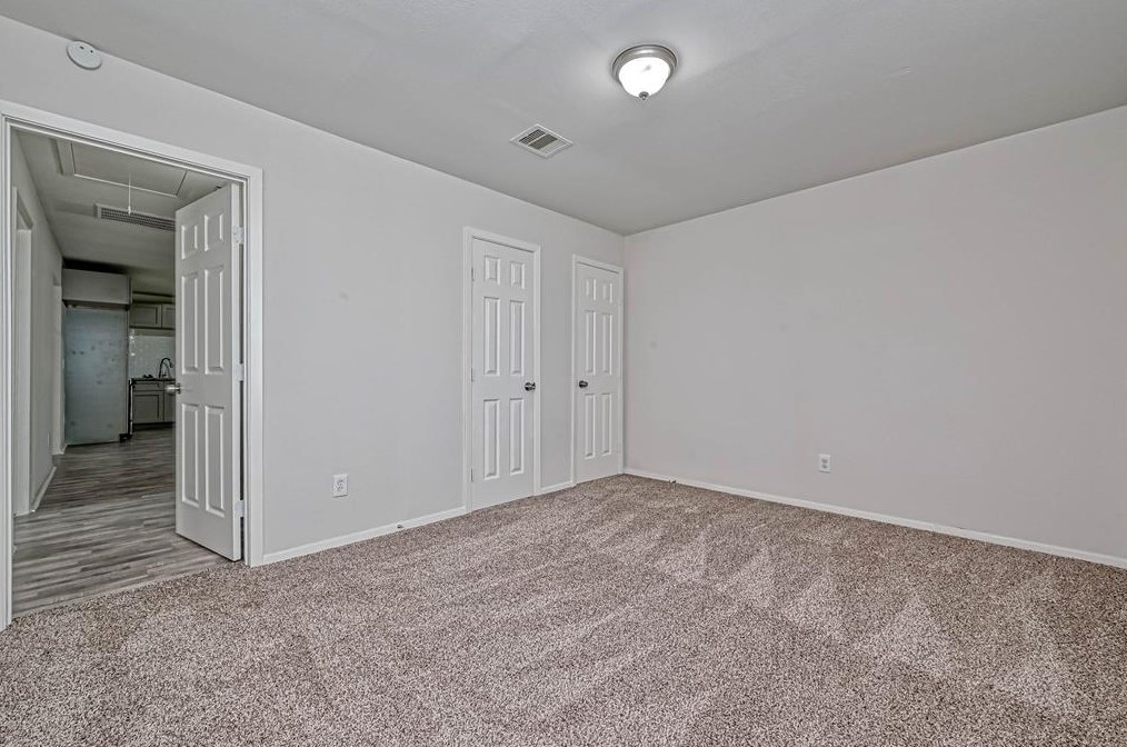 6419 Mohawk St, Houston TX 77016-2002 exterior