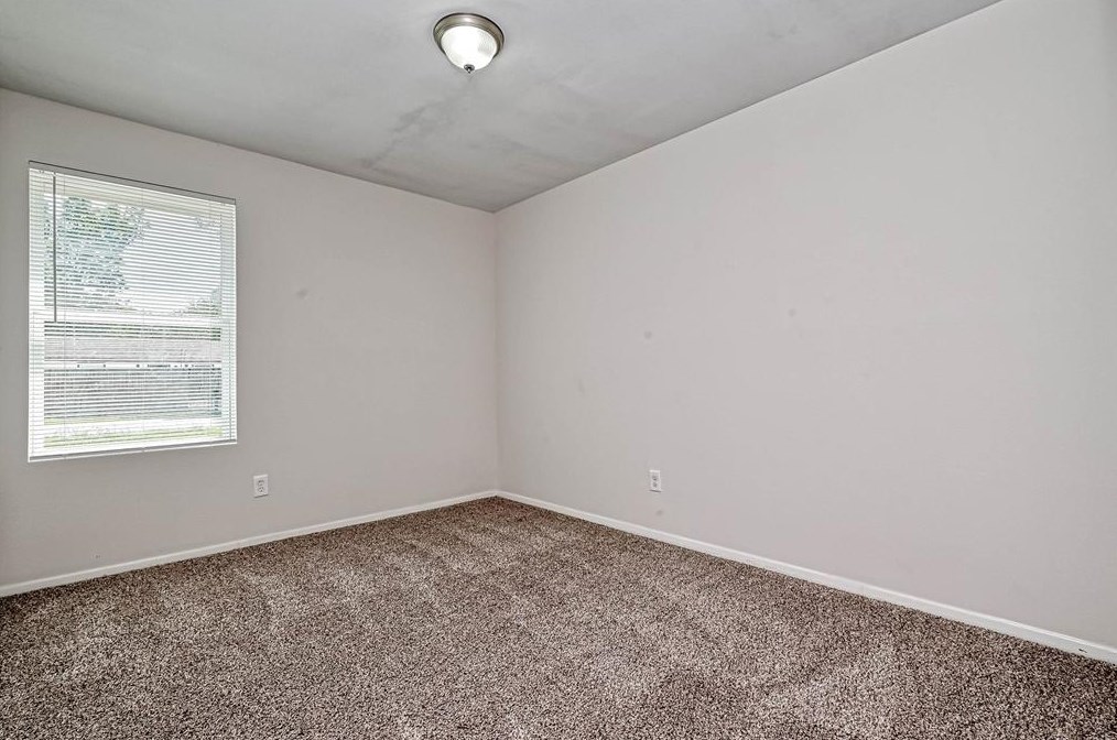 6419 Mohawk St, Houston TX 77016-2002 exterior