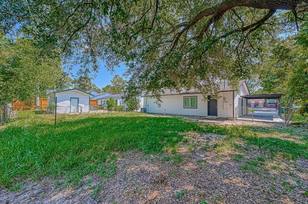 6419 Mohawk St, Houston TX 77016-2002 exterior