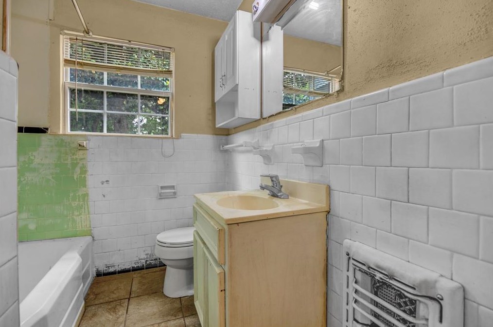 7618 Mossrose, Houston TX  77087-2603 exterior