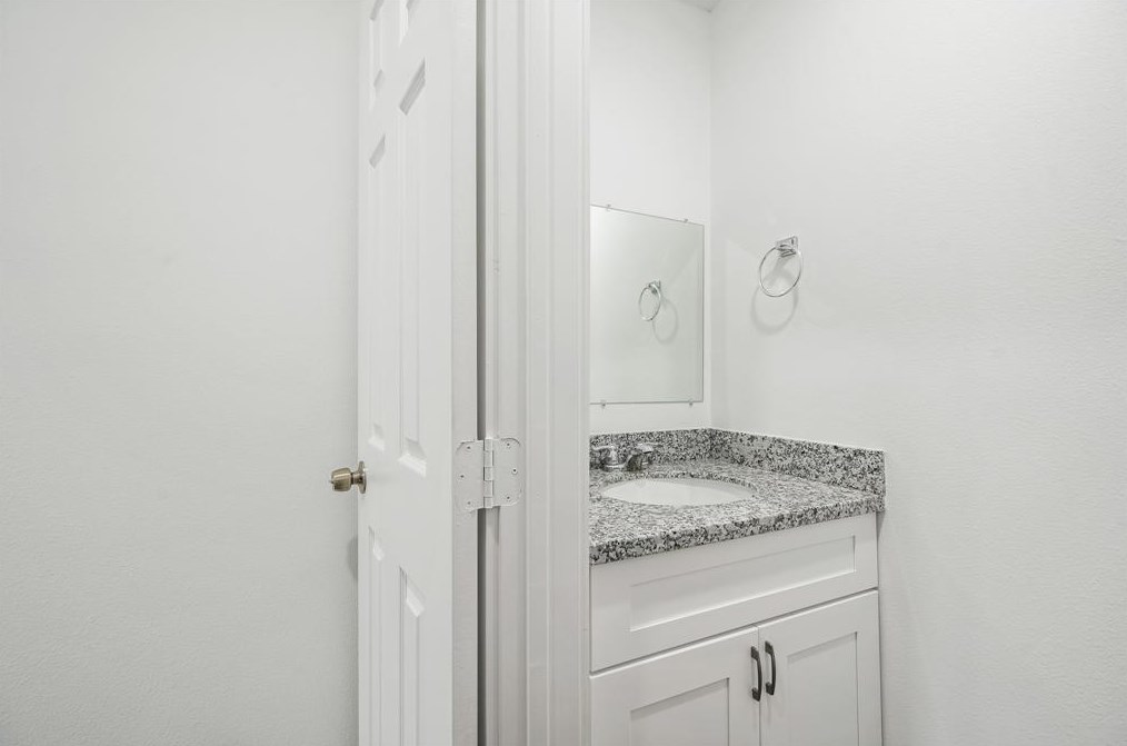 7629 Sundown Dr, Houston TX  77028-1742 exterior