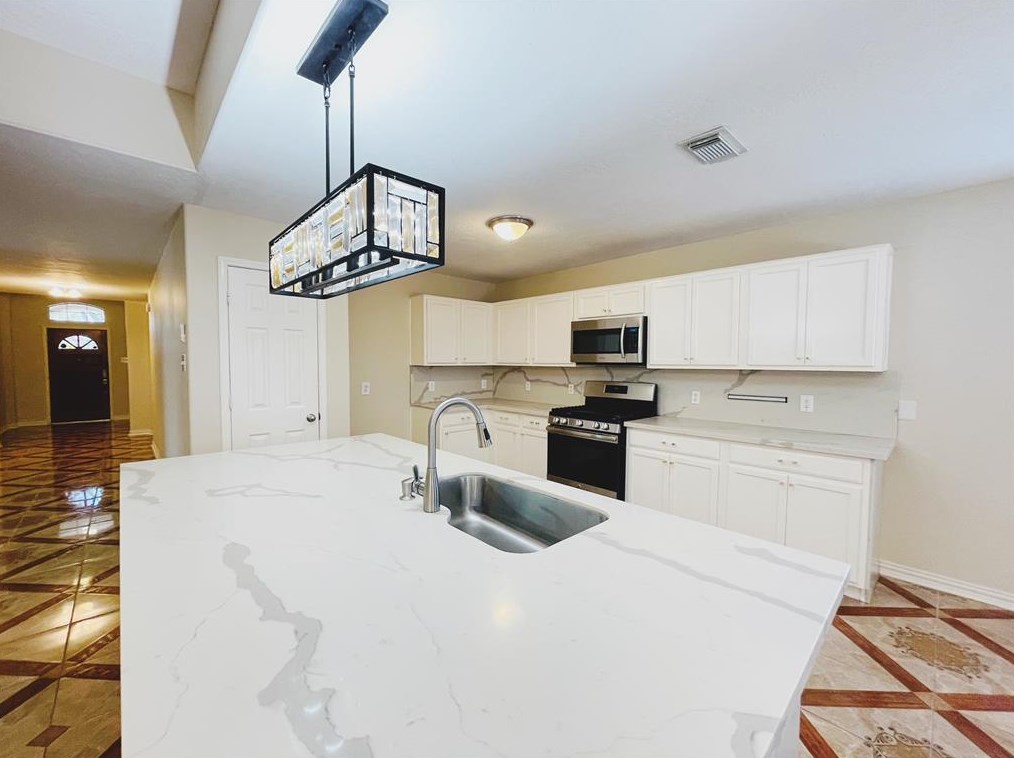 5918 Horse Prairie Dr, Katy, TX 77449