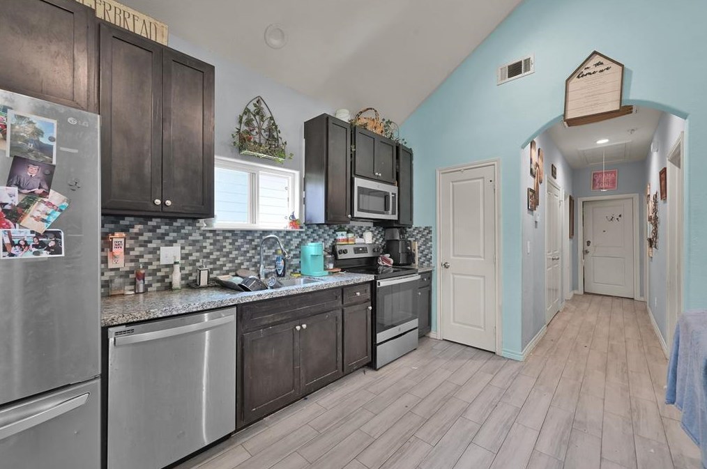 16918 Hammon, Montgomery TX 77316-6722 exterior