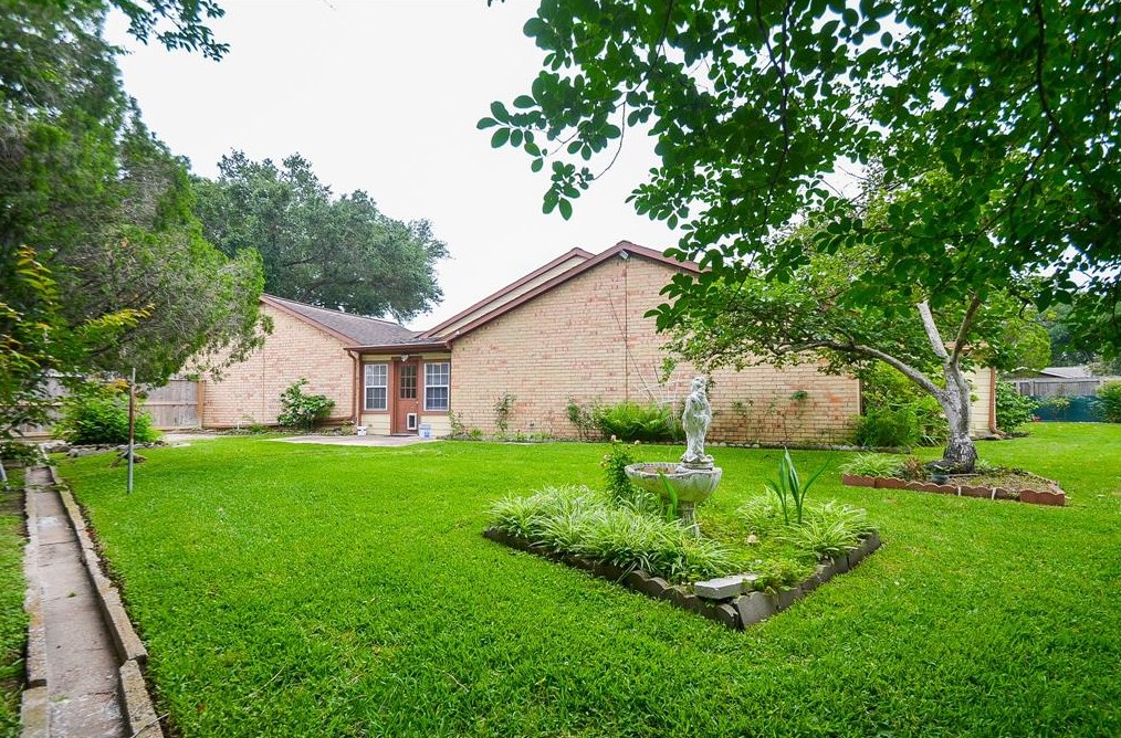 5023 Gleneagles Ct, Houston TX  77084-2604 exterior