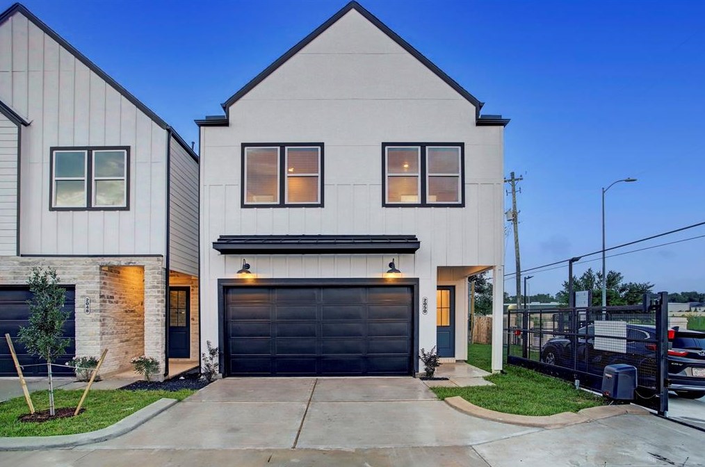2032 Tidwell Rd, Houston, TX 77091-2252