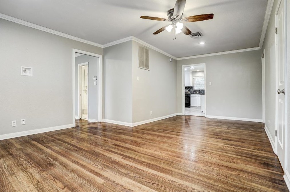 2202 Gardenia Dr, Houston, TX 77018