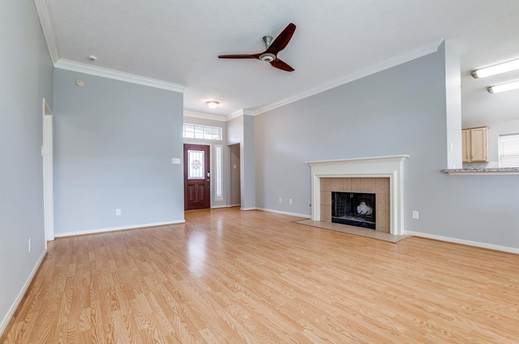 9331 Rodgers Rd, Houston TX  77070-2012 exterior