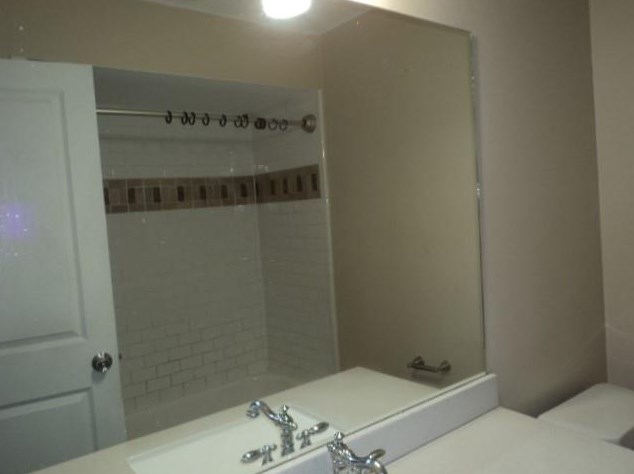 1831 Sherwood Forest St, Houston TX  77043-3000 exterior