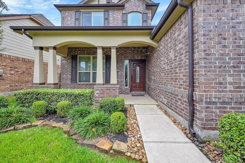 100 Sawbridge Cir, Spring TX  77389-5142 exterior