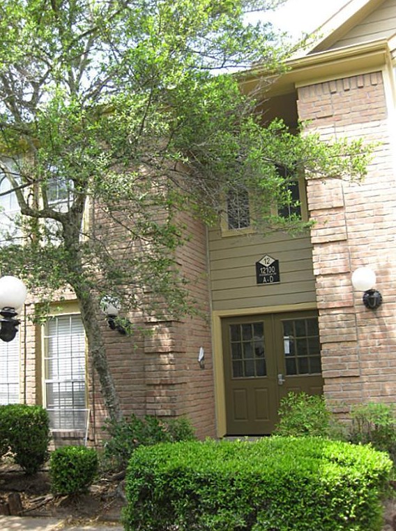 12100 Overbrook Ln, Houston, TX 77077-6030