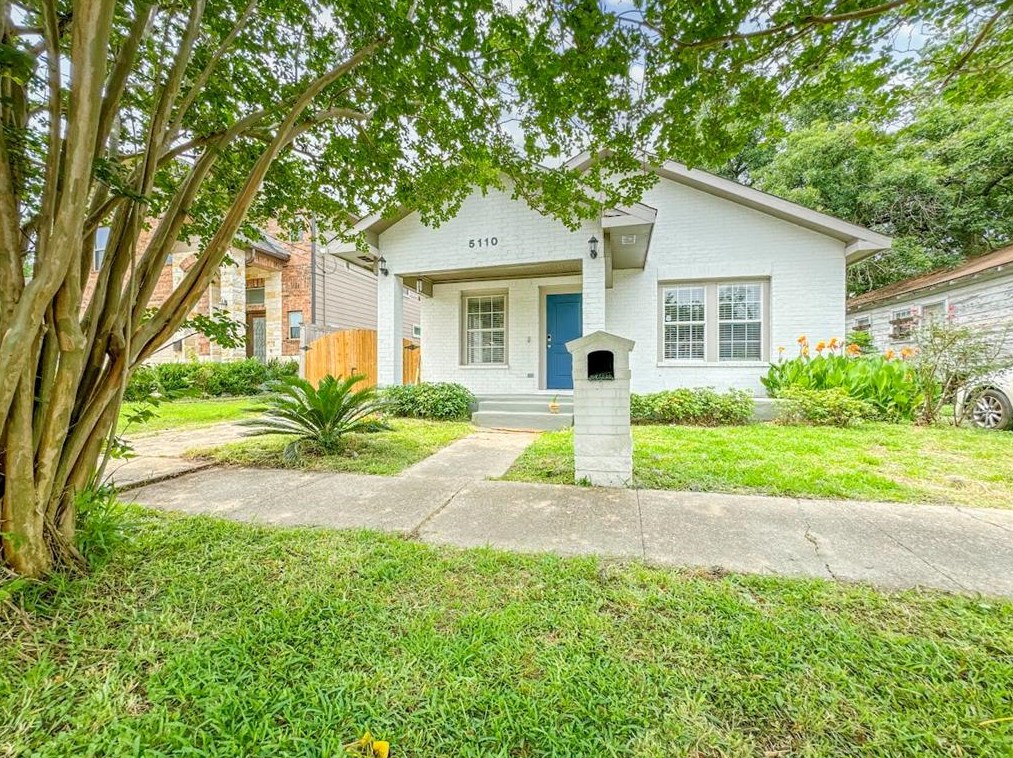 5110 Pease St, Houston, TX 77023-2036